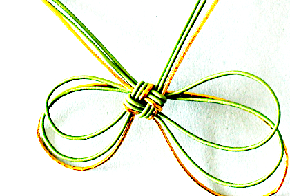 Gebundenes Mizuhiki vorne