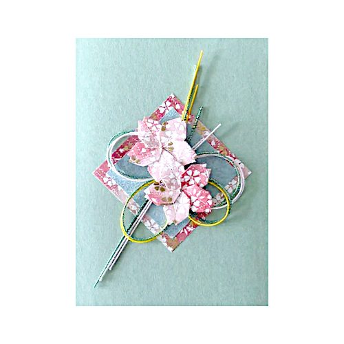 Origami-Karte mit rosa Kirschblüten, Mizuhiki-Draht und Japanpapier